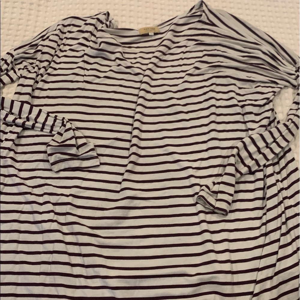 Maroon and White striped Piko